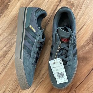 Mens Adidas skateboard shoe